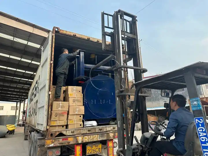 Continuous Charcoal Carbonization Furnace Successfully Exported to Zimbabwe 6 Loading the equipment for shipment