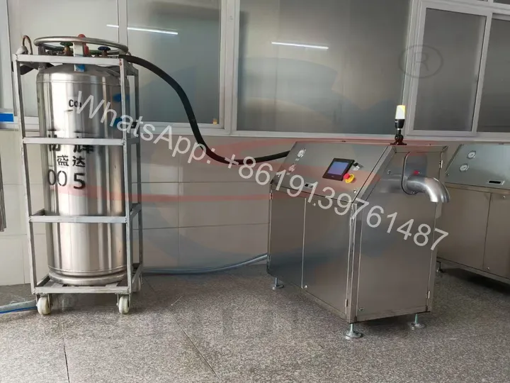 Dry Ice Pelletizer Machine Connected to a Dewar Flask